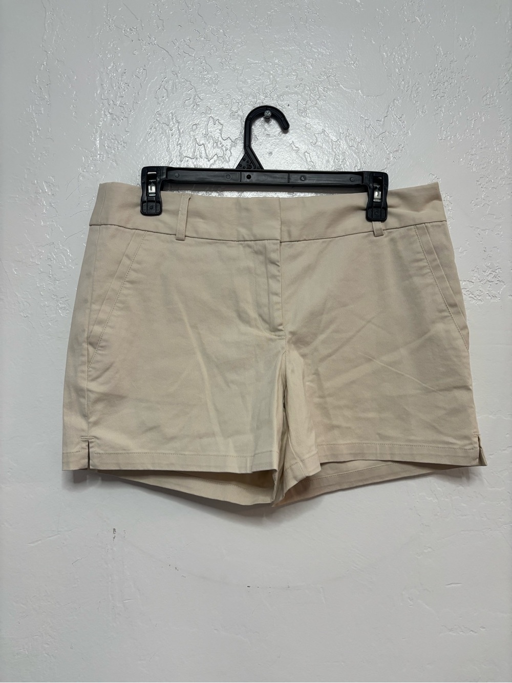 Womens size 6 Ann Taylor loft shorts, #N1270